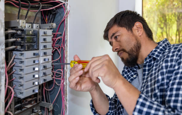 Best Affordable Emergency Electrician  in Chandler, OK
